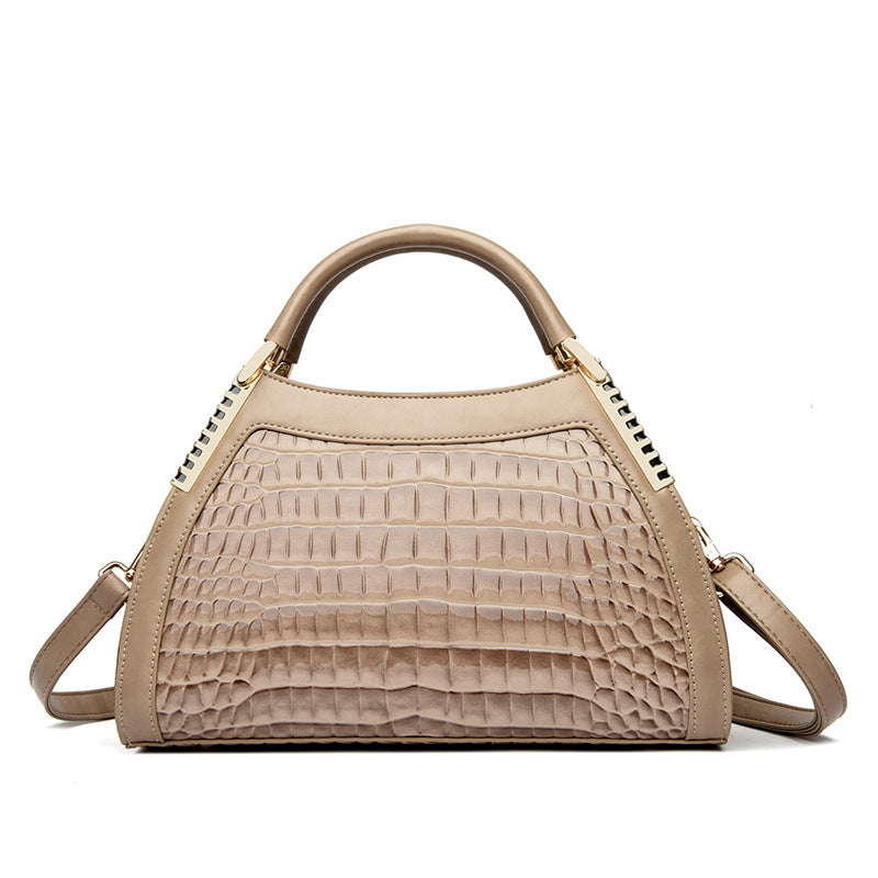 Fashion New Women's Large-capacity Retro Handbag
