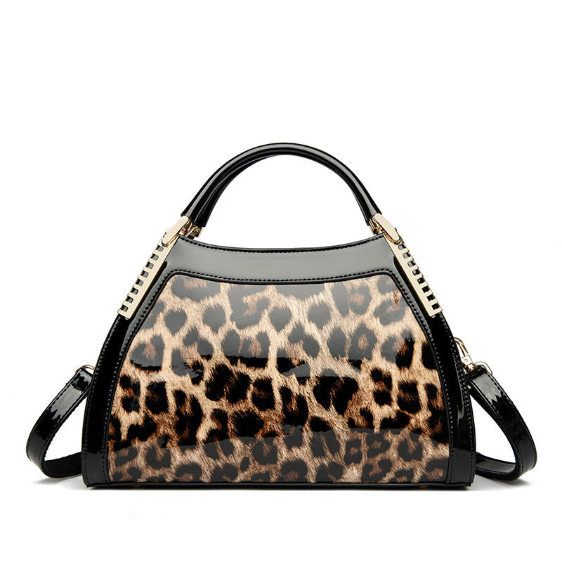 Fashion New Women's Large-capacity Retro Handbag
