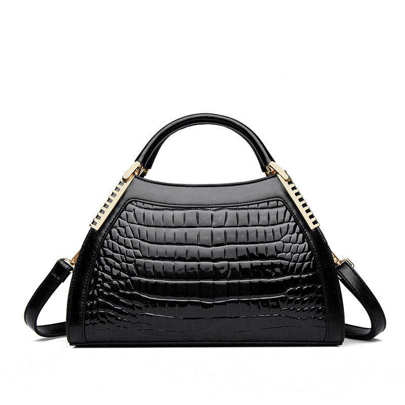 Fashion New Women's Large-capacity Retro Handbag